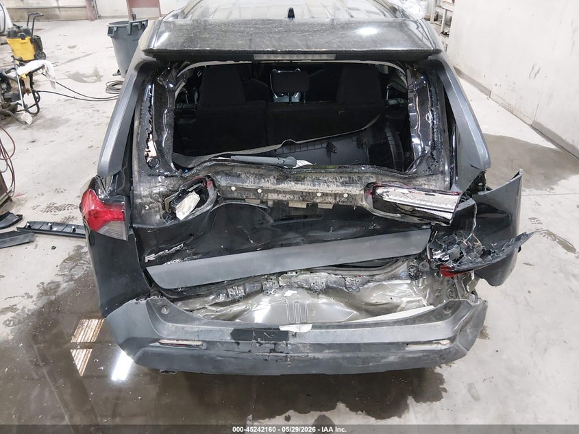 VIN 2T3MWRFV6KW038631 2019 TOYOTA RAV4 HYBRID LE