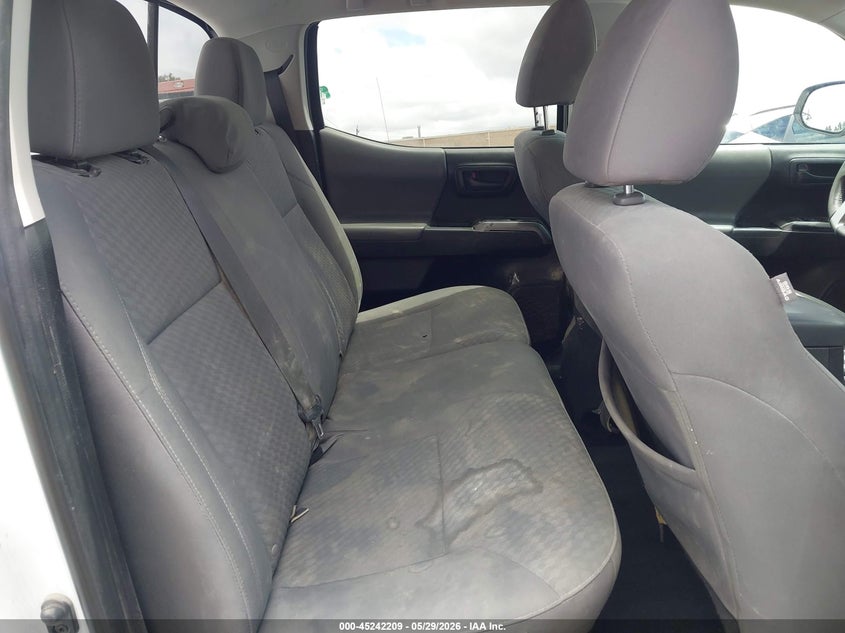 2021 TOYOTA TACOMA auction photo 8