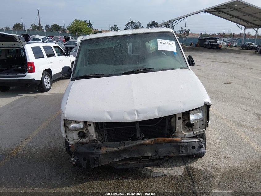 2002 Chevrolet Astro VIN: 1GCDM19X62B126656 Lot: 45242233