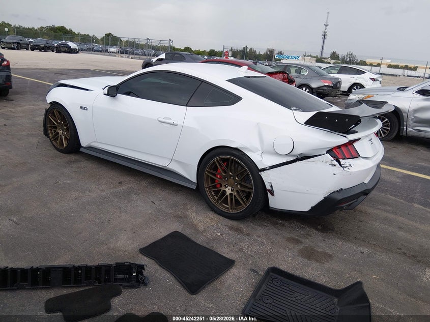 2024 FORD MUSTANG auction photo 3