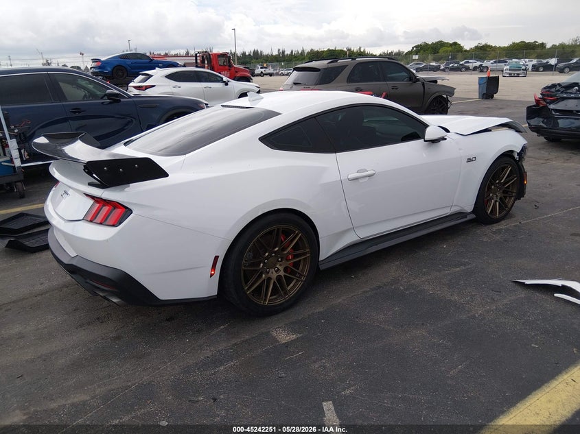 2024 FORD MUSTANG auction photo 4