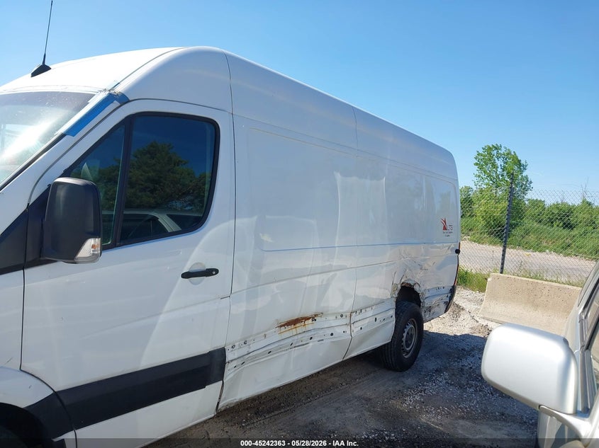 2015 Mercedes-Benz Sprinter 2500 High Roof VIN: WD3PE8DC9F5954643 Lot: 45242363