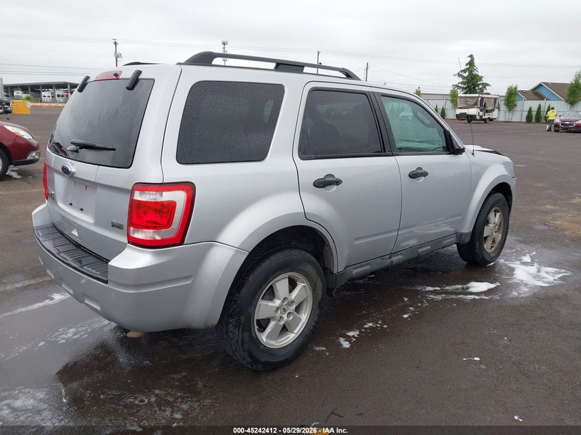 Vin: 1fmcu9dg9bkc53348, lot: 45740203, ford escape xlt 20114