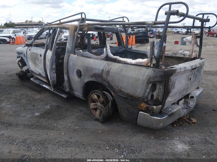 Vin: 1c6rr6fg5js133256, lot: 45740255, ram 1500 tradesman  4x2 6'4 box 20183