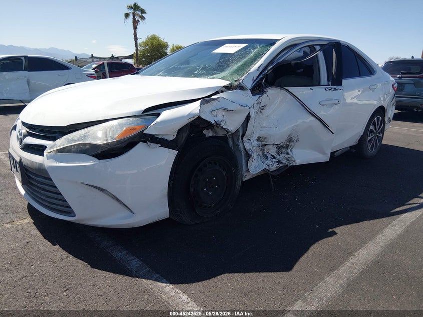 2016 Toyota Camry Le 4T4BF1FK3GR584680 photo 1