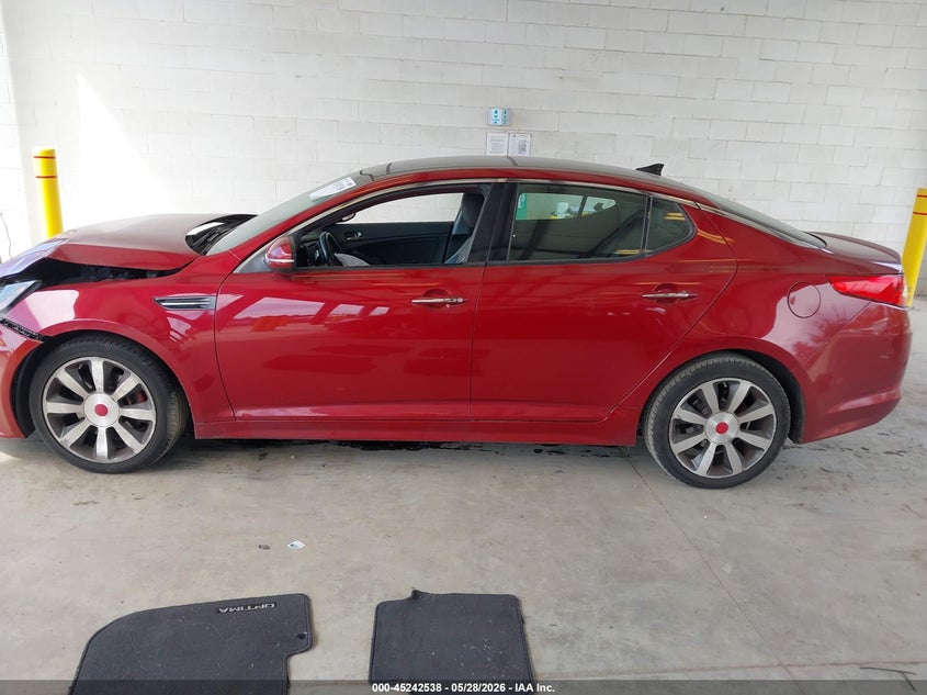 5XXGR4A64CG026618 2012 Kia Optima 2.0 Sx red