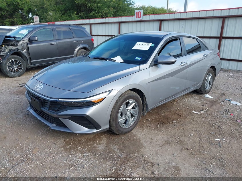 2026 HYUNDAI ELANTRA auction photo 2