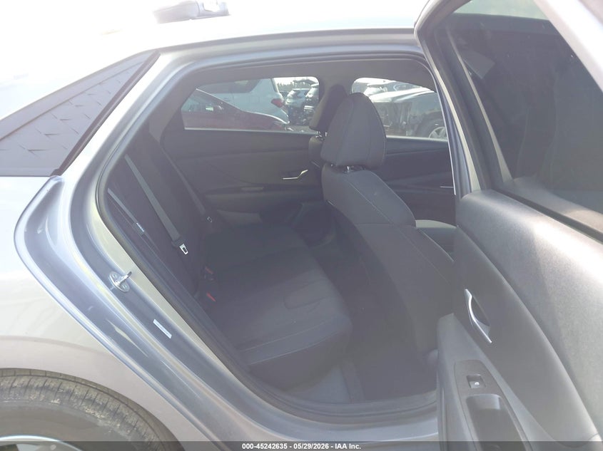 2026 HYUNDAI ELANTRA auction photo 8