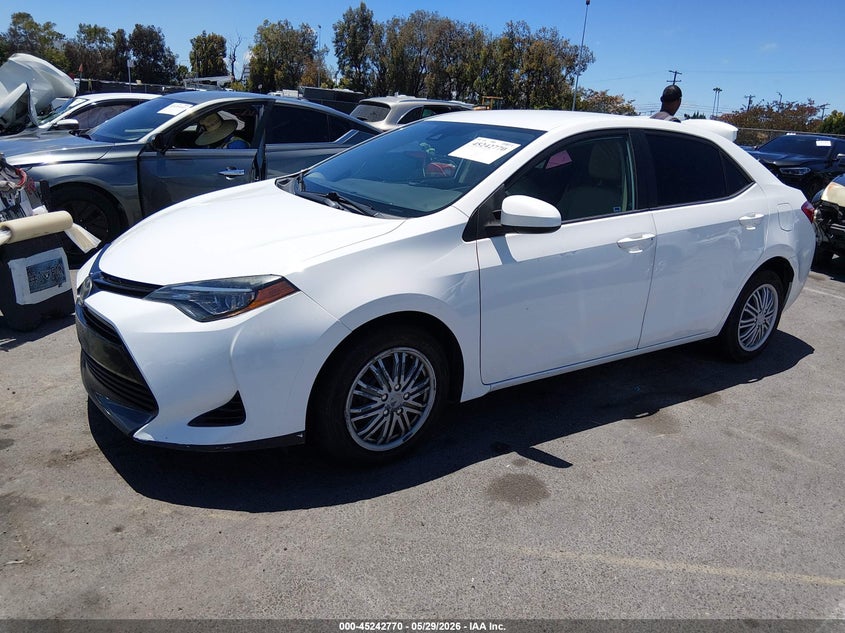 2017 Toyota Corolla Le 5YFBURHE7HP722553 photo 1