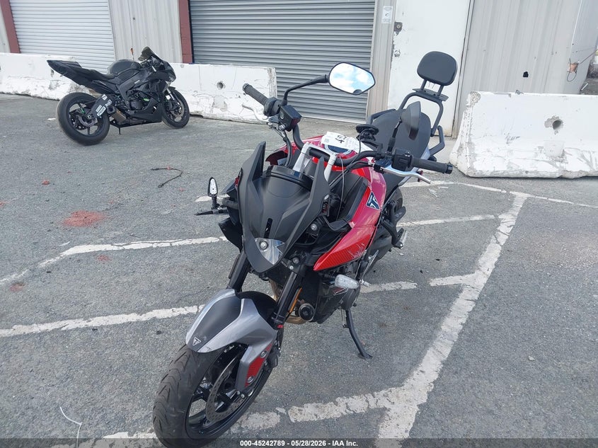 2025 TRIUMPH MOTORCYCLE TIGER auction photo 2