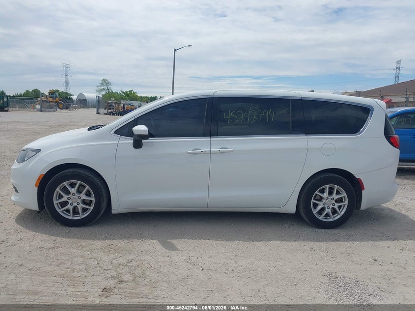 2017 Chrysler Pacifica Touring VIN: 2C4RC1DG8HR520802 Lot: 45242794
