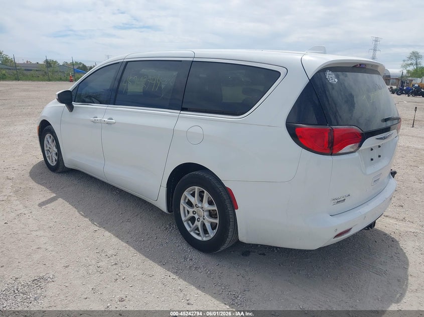 Vin: 2c4rc1dg8hr520802, lot: 45740585, chrysler pacifica touring 20173