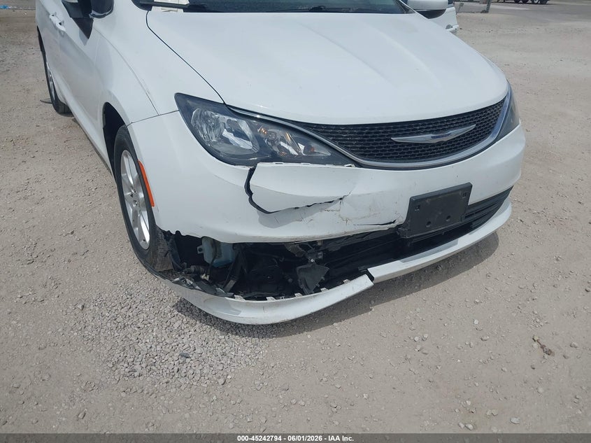 2017 Chrysler Pacifica Touring VIN: 2C4RC1DG8HR520802 Lot: 45242794