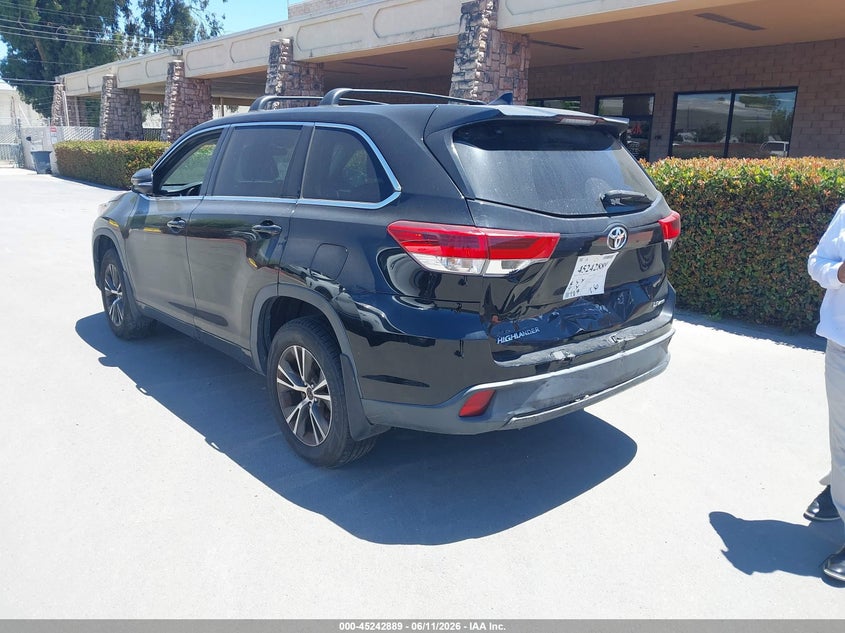 Vin: 5tdbzrfh7hs443691, lot: 45740680, toyota highlander le plus 20173