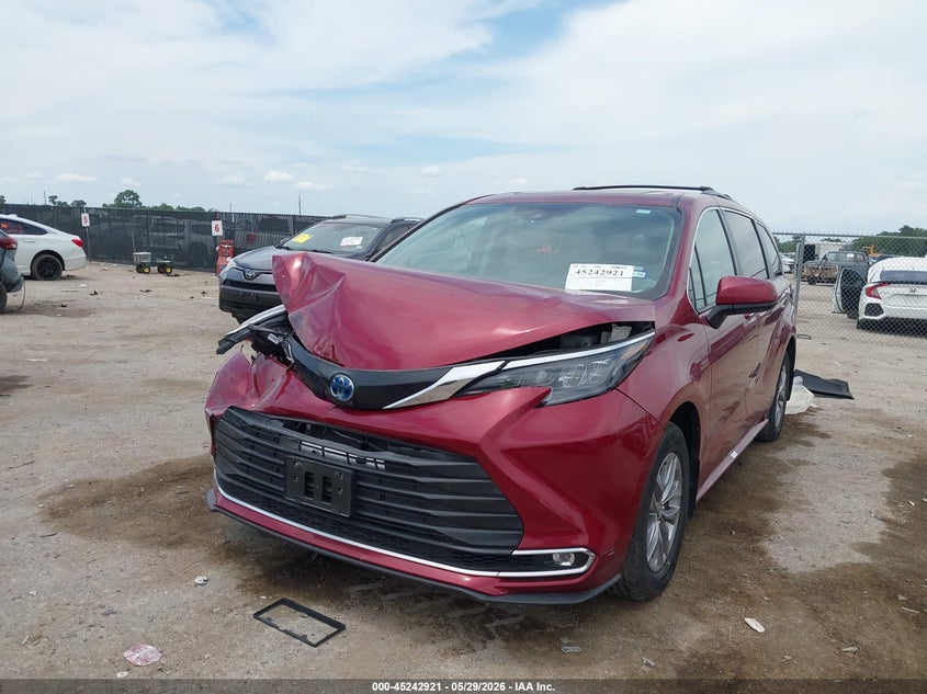 Vin: 5tdyrkec4rs209579, lot: 45740712, toyota sienna xle 20242