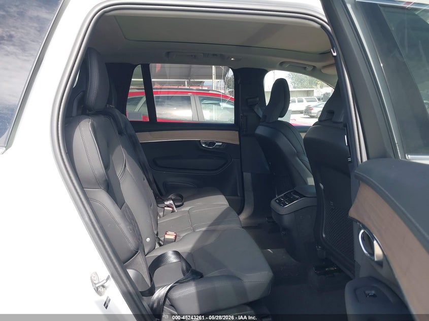 2025 Volvo Xc90 B6 Plus 7-Seater VIN: YV4062PB5S1372400 Lot: 45243261