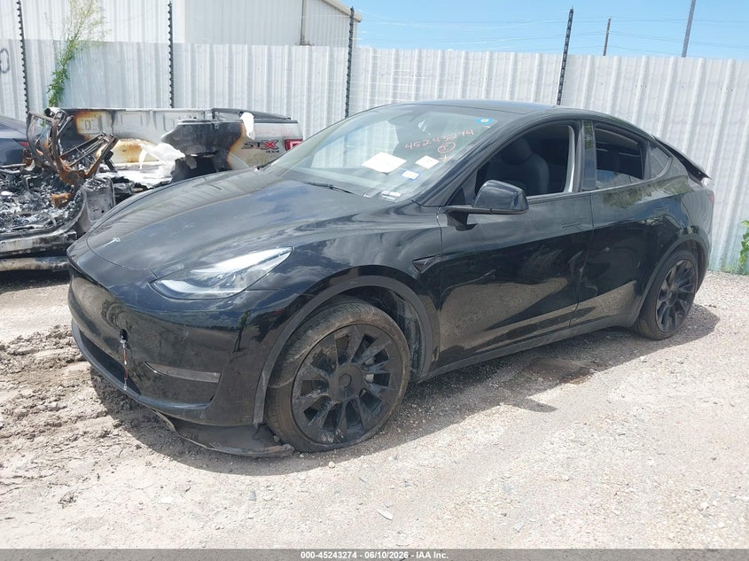 2023 TESLA MODEL Y auction photo 2