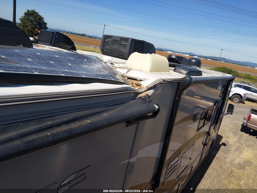 2013 FORD F53 auction photo 6