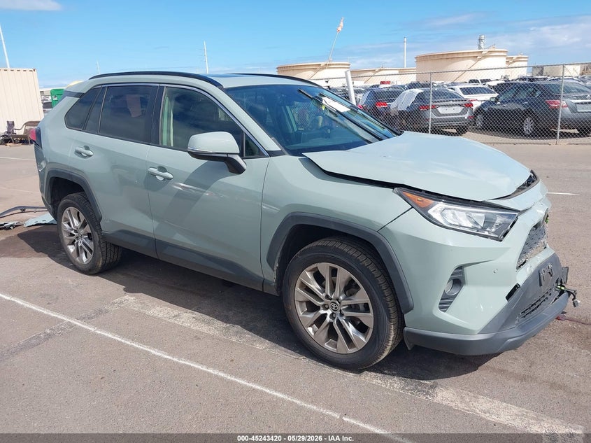 VIN JTMC1RFVXKJ016673 2019 TOYOTA RAV4 XLE PREMIUM