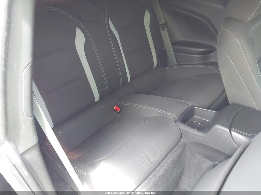 2022 Chevrolet Camaro Rwd Lt1 VIN: 1G1FF1R72N0101300 Lot: 45243421