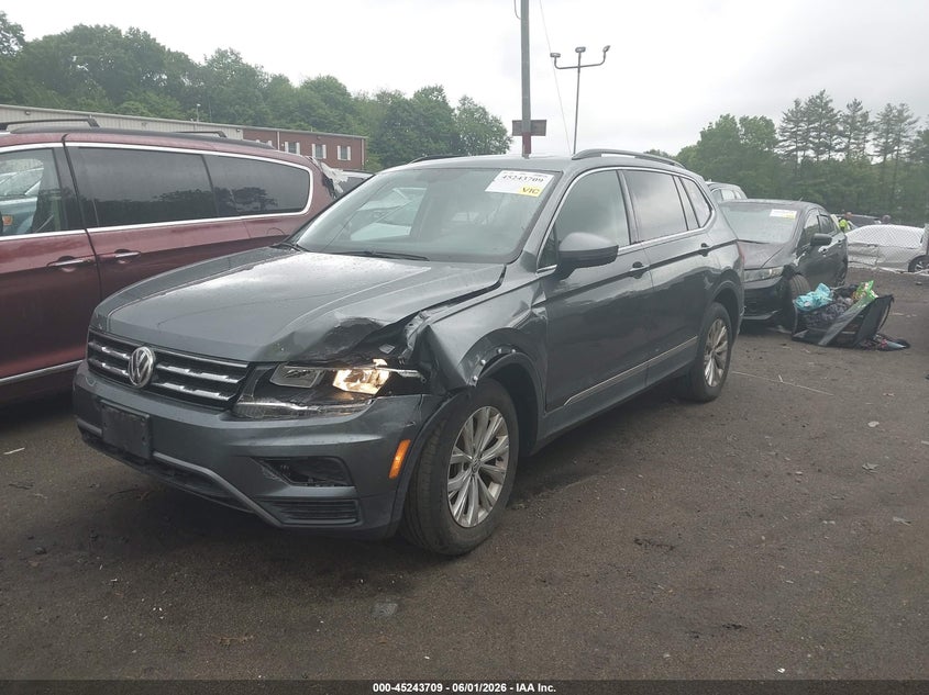 2018 VOLKSWAGEN TIGUAN auction photo 2