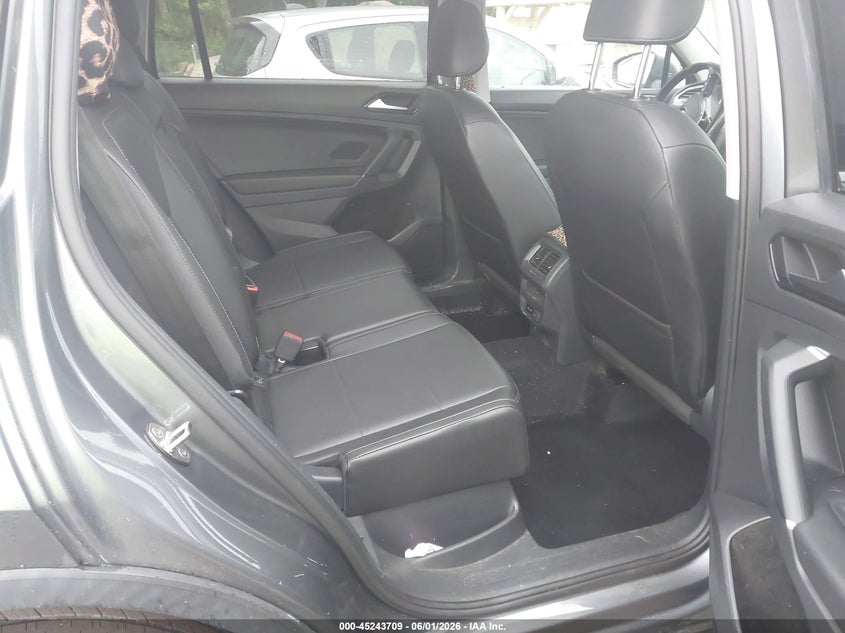 2018 VOLKSWAGEN TIGUAN auction photo 8