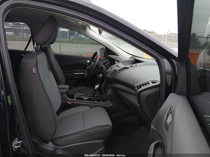 VIN 1FMCU9GD4JUA03066 2018 FORD ESCAPE SE