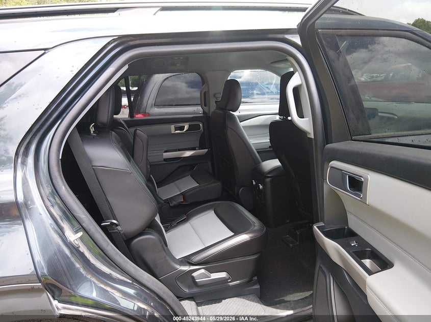2024 FORD EXPLORER auction photo 8