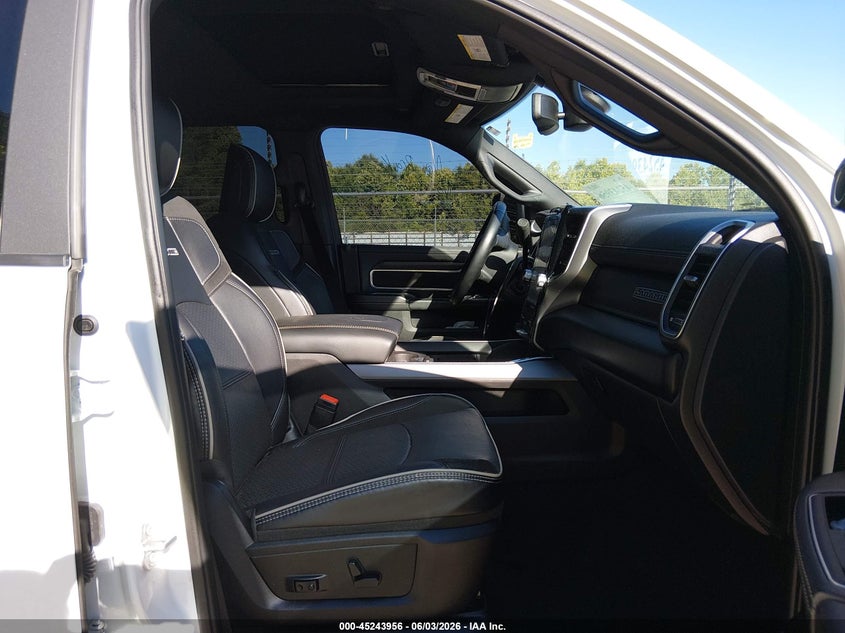 2024 Ram 3500 Laramie 4X4 8' Box VIN: 3C63RRJL6RG377402 Lot: 45243956