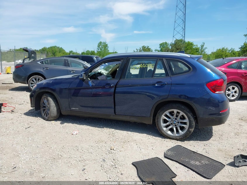 2015 BMW X1 xDrive28I VIN: WBAVL1C53FVY41698 Lot: 45244006