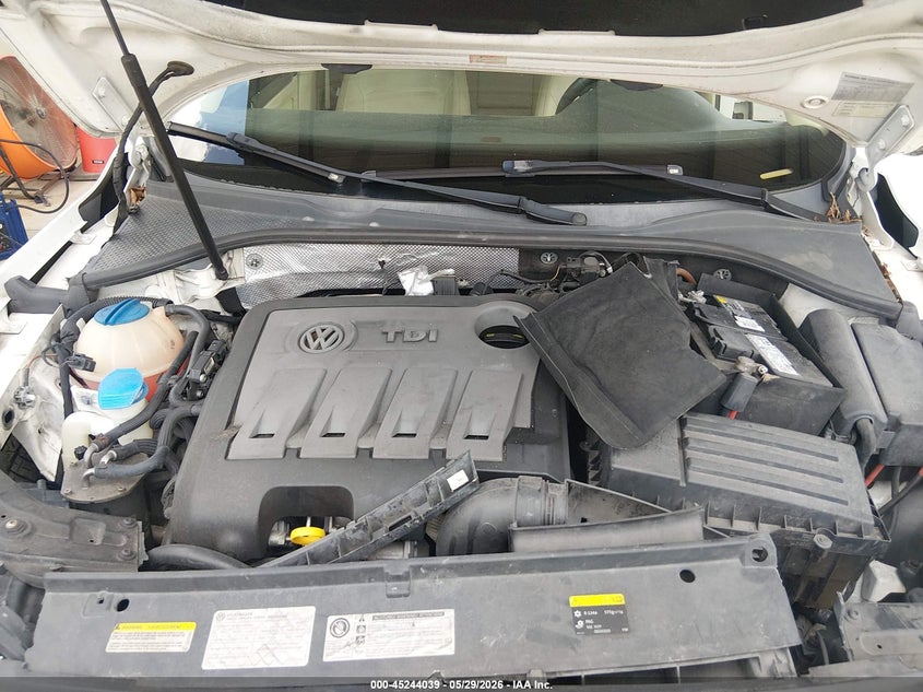 2014 Volkswagen Passat 2.0L Tdi Se VIN: 1VWBN7A34EC107616 Lot: 45244039