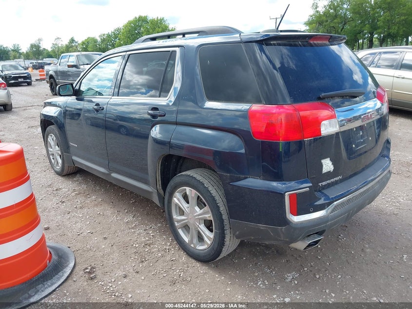 2017 GMC TERRAIN auction photo 3