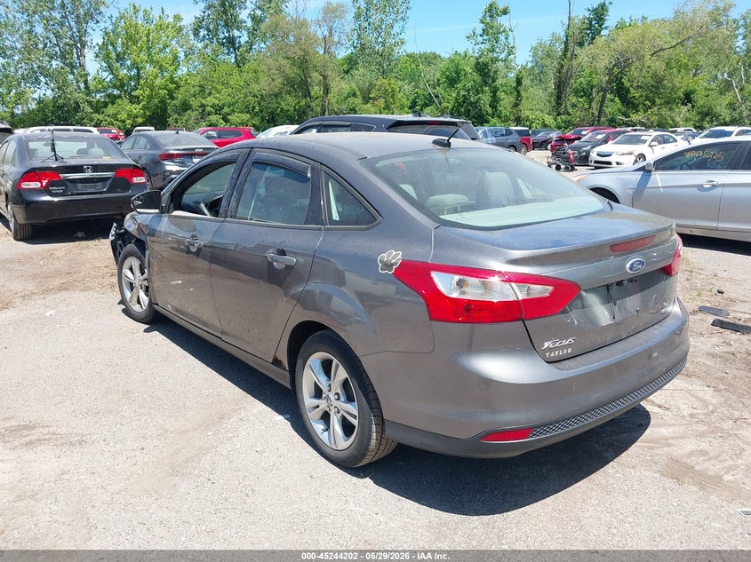 Vin: 1fadp3f27dl351019, lot: 45742005, ford focus se 20133