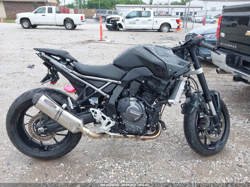2025 Suzuki Gsx800 F VIN: JS1EM13B0S7100133 Lot: 45244352