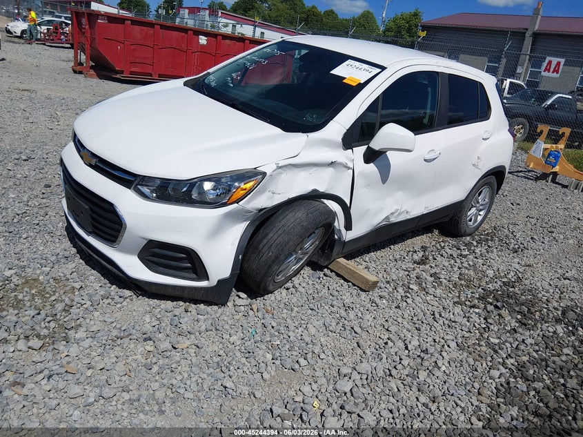 2020 CHEVROLET TRAX auction photo 2
