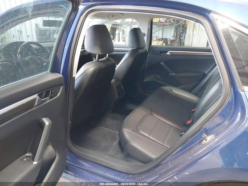 2017 Volkswagen Passat 1.8T Se VIN: 1VWBT7A34HC002696 Lot: 45244492