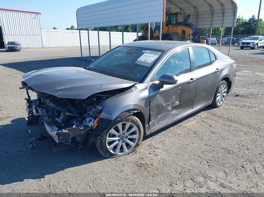 2019 Toyota Camry Le 4T1B11HK1KU750225 photo 1