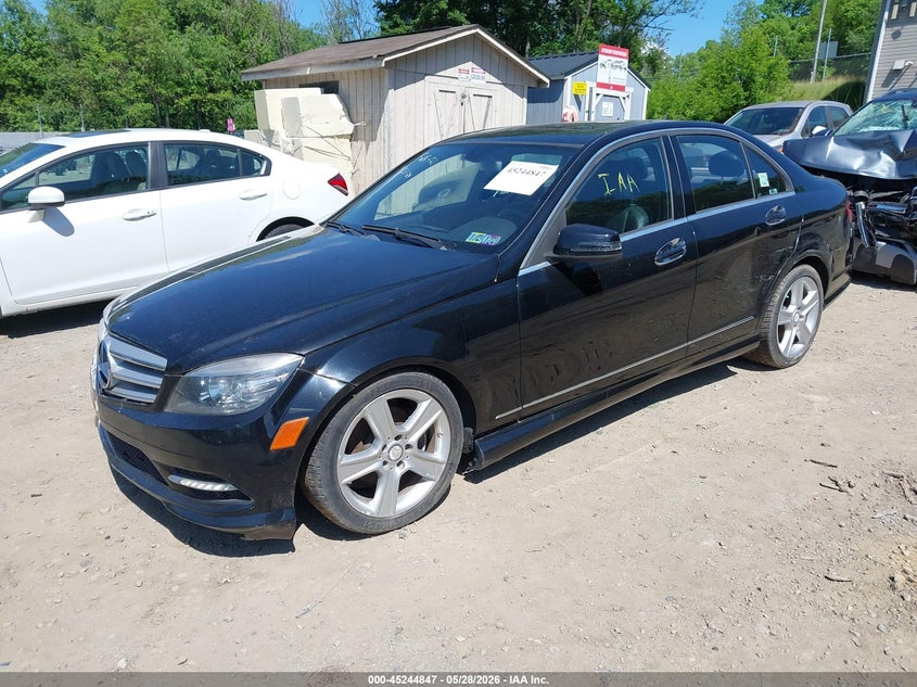 2011 Mercedes-Benz C 300 Sport 4matic WDDGF8BB2BR166017 photo 1