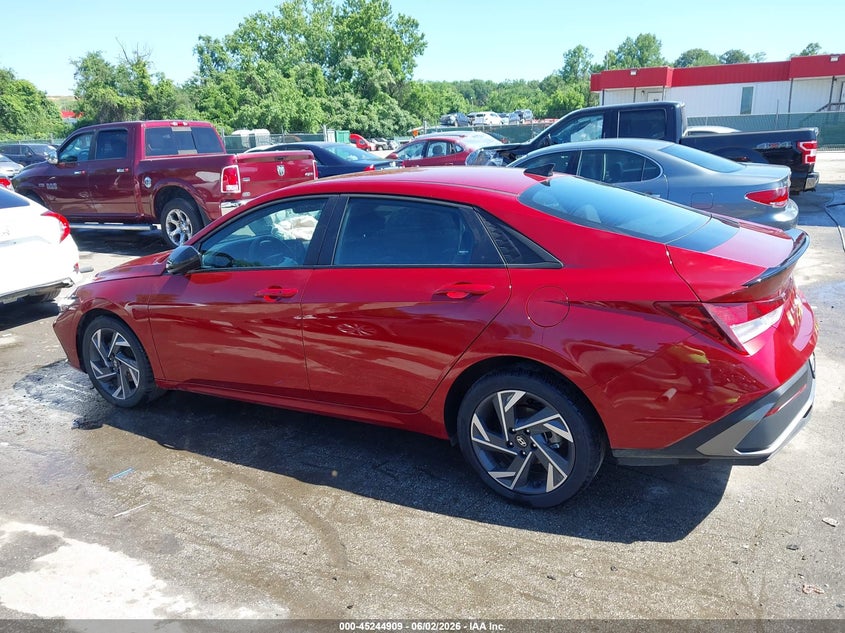 2025 HYUNDAI ELANTRA SEL SPORT · Photo 14
