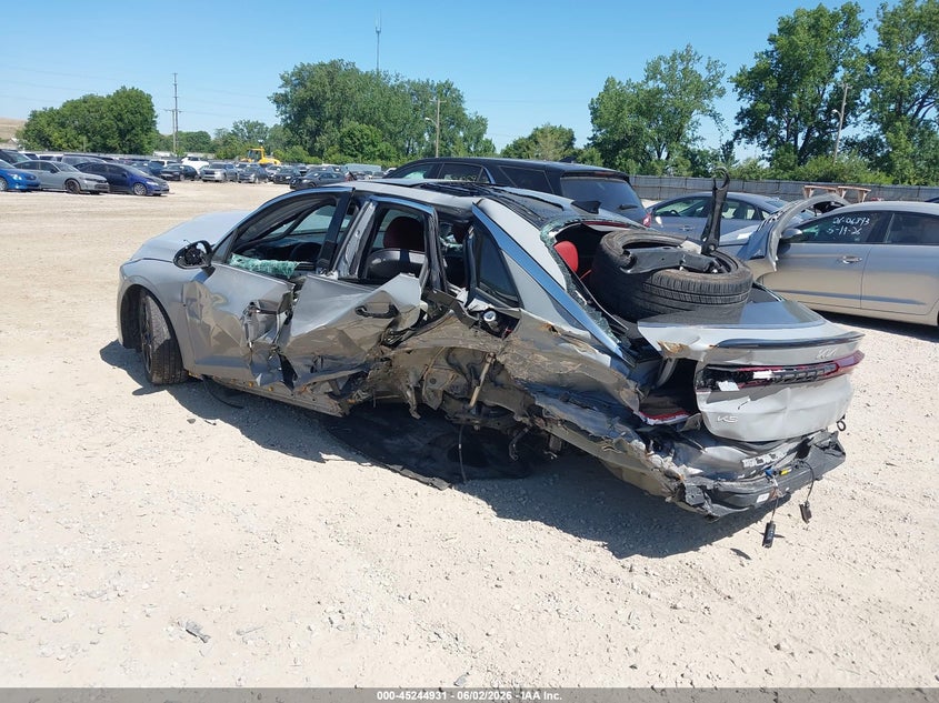 2023 KIA K5 auction photo 3