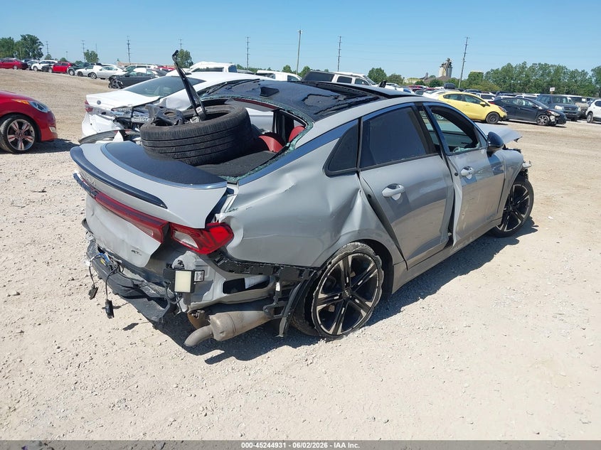 2023 KIA K5 auction photo 4