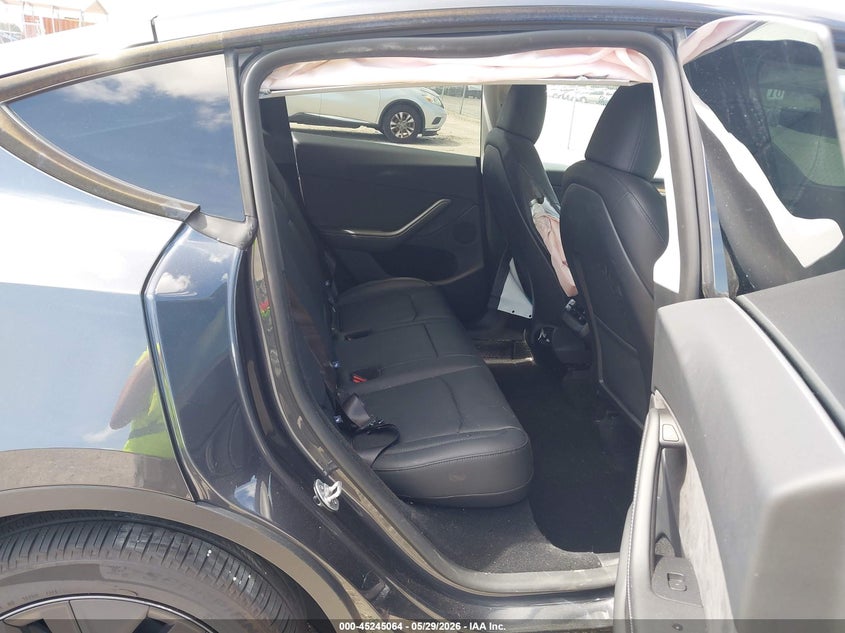 2024 TESLA MODEL Y ELECTRIC(VIN: 7SAYGDEE1RA318783