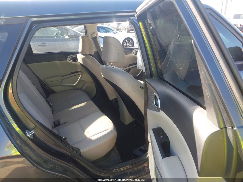 2022 KIA SOUL auction photo 8