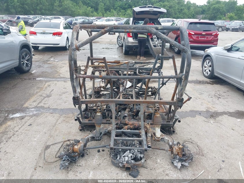 2011 CAN-AM COMMANDER auction photo 6