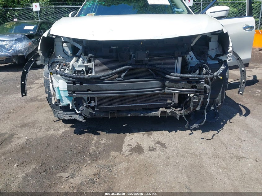 2018 NISSAN ROGUE auction photo 6