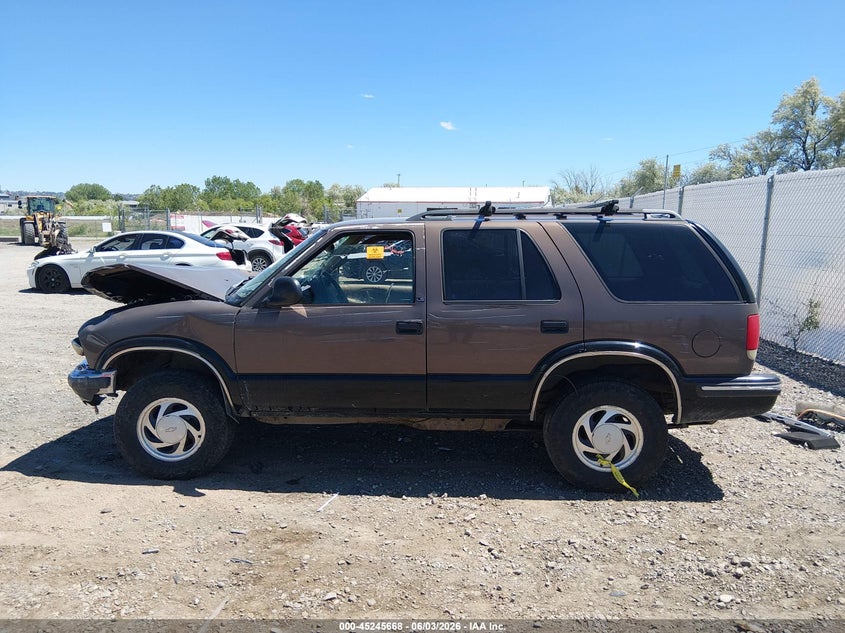 1998 Chevrolet Blazer Ls VIN: 1GNDT13W0W2259977 Lot: 45245668