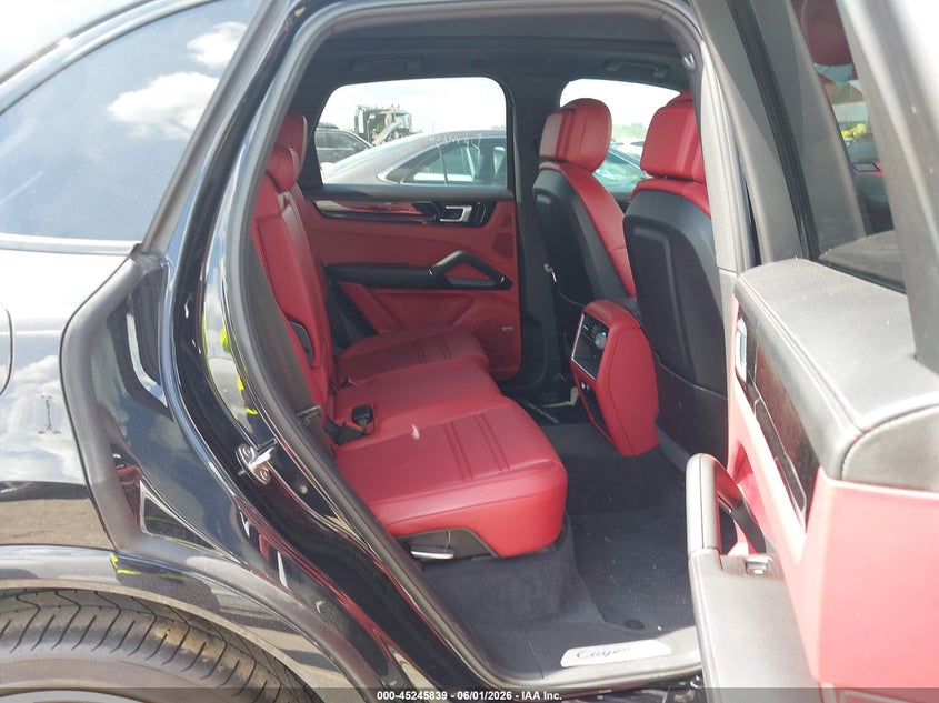 2019 Porsche Cayenne S VIN: WP1AB2AY1KDA61074 Lot: 45245839