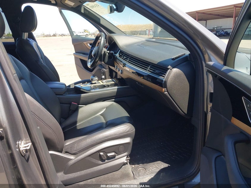 2017 Audi Q7 3.0T Premium VIN: WA1LAAF75HD025804 Lot: 45245892