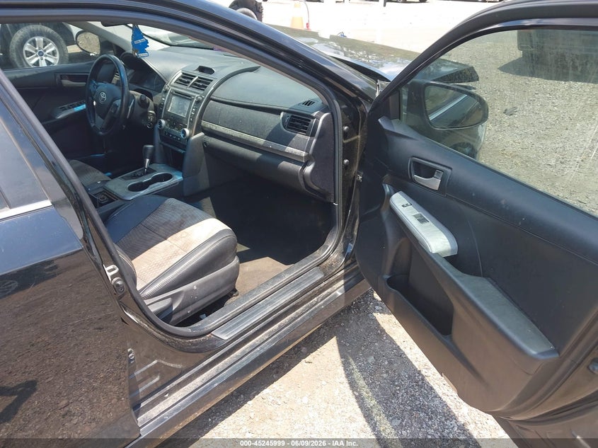 2014 TOYOTA CAMRY auction photo 5