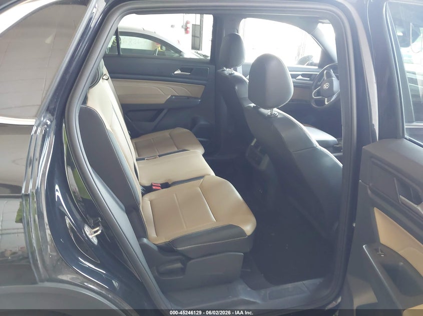 2022 Volkswagen Atlas Cross Sport 3.6L V6 Sel R-Line VIN: 1V2SE2CA6NC215977 Lot: 45246129